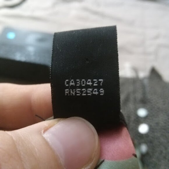 LAUNDRY BY SHELLI SEGAL | 100% Silk Pastel Green Pink Beaded Knee Length Skirt 6 - Picture 11 of 11